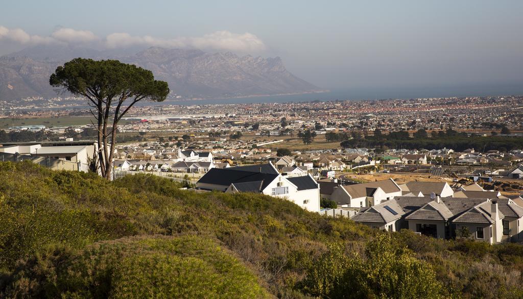 43 On Sandstone Somerset West Room photo